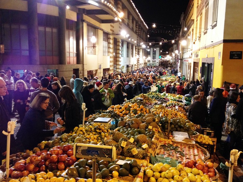 noite do mercado na Ilha da Madeira